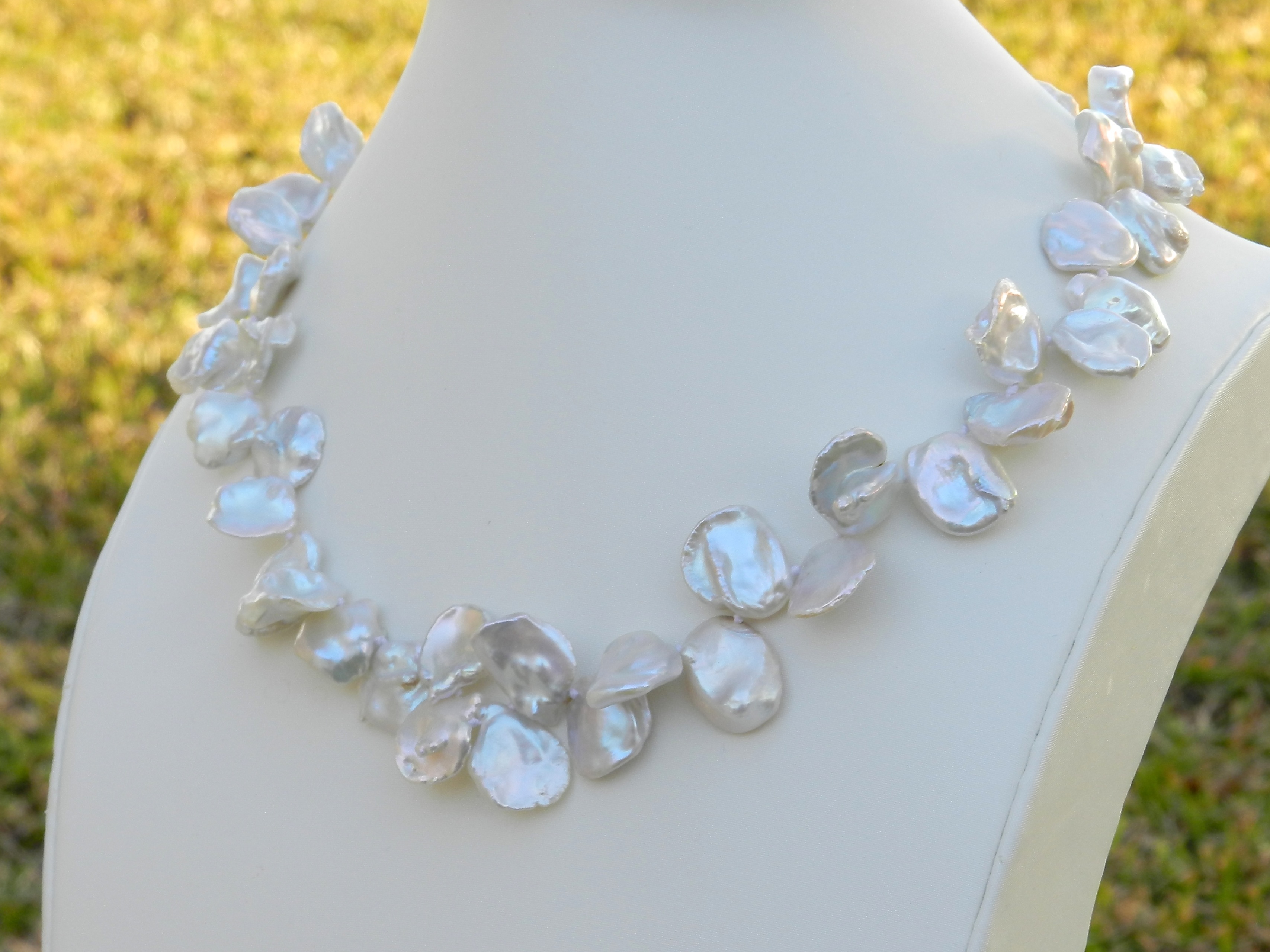 WHITE KESHI FLORAL PEARL NECKLACE – Maarz Pearls